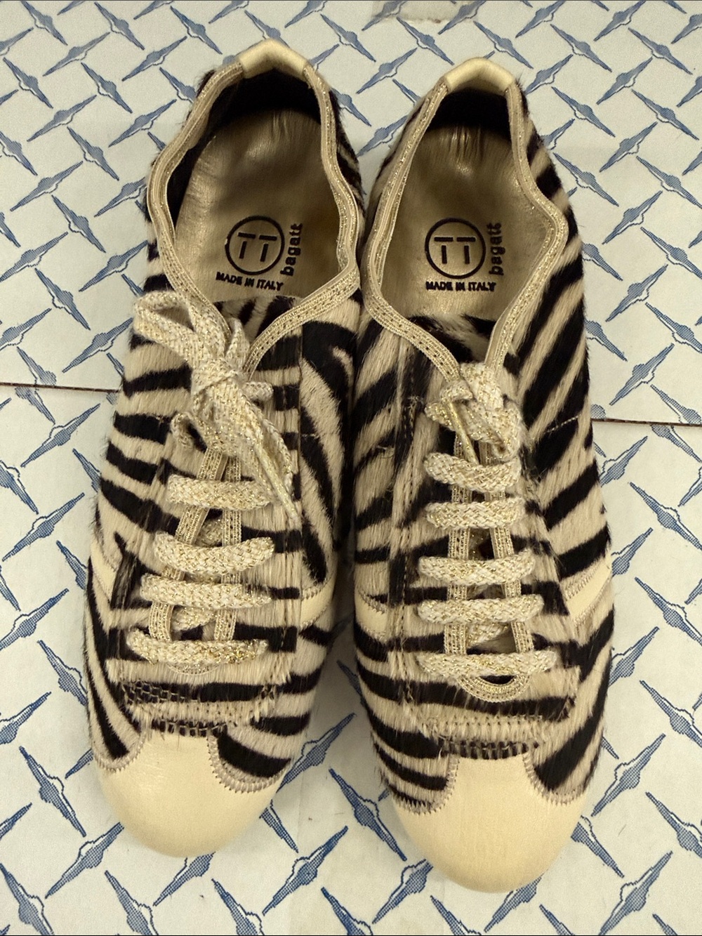 Zebra-Leather Lace-Up Sneakers - Black & Cream made in Italy